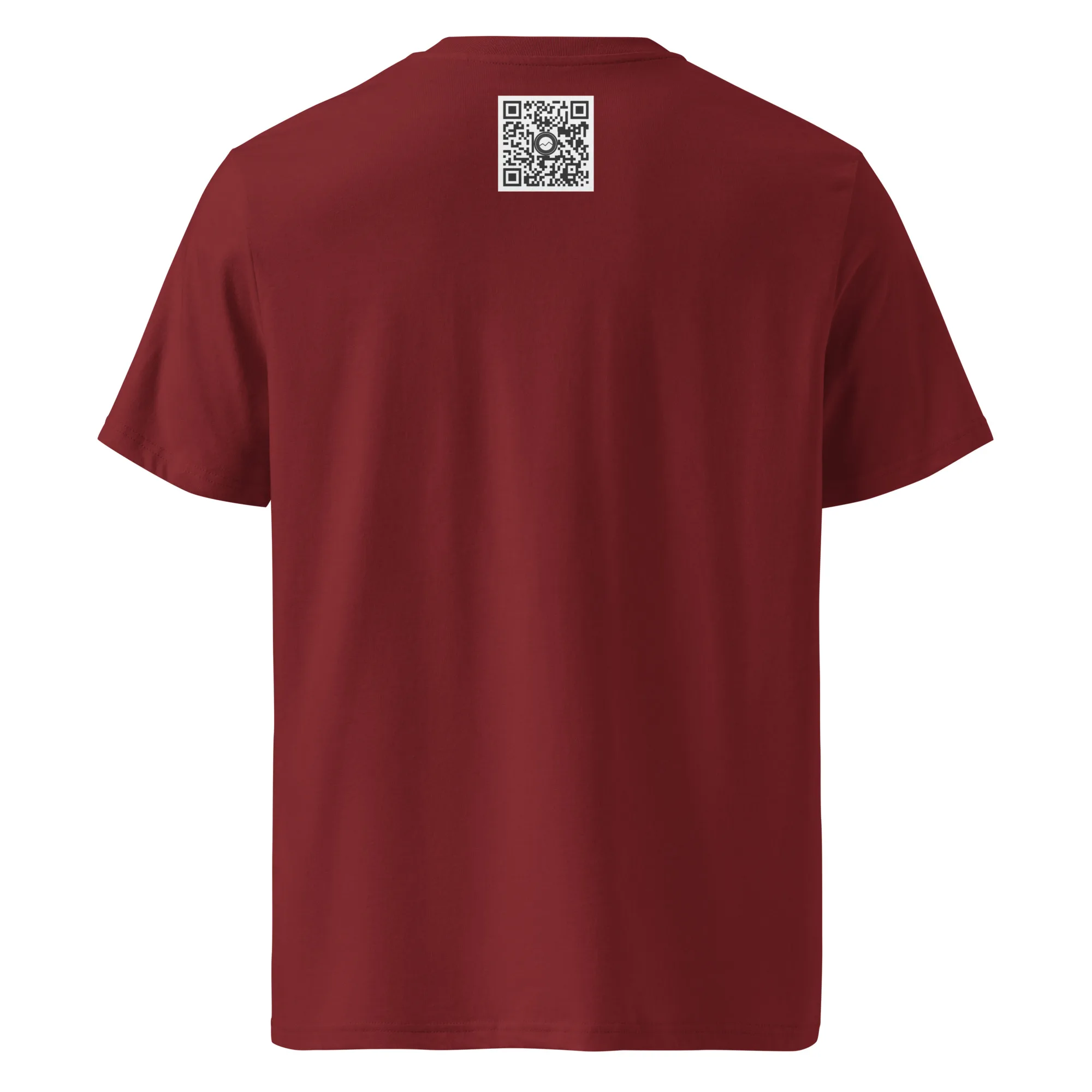 Una camiseta granate de Volcanica Productions, llamada "Camiseta unisex Telescopios del Roque de los Muchachos", presenta un código QR impreso en la parte superior de la espalda.
